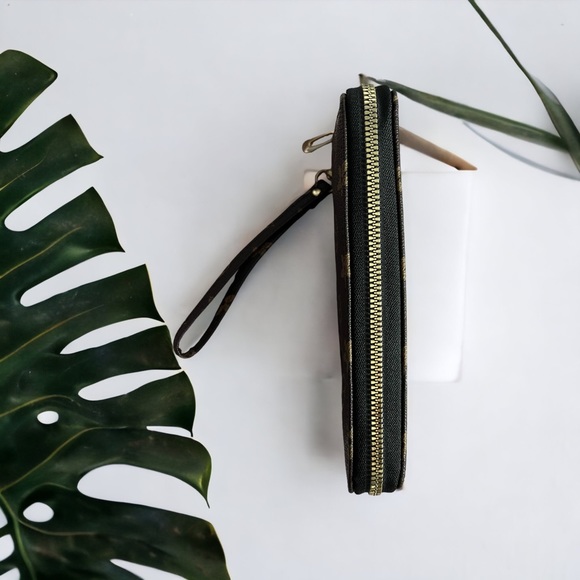 Wallet - Picture 3 of 3